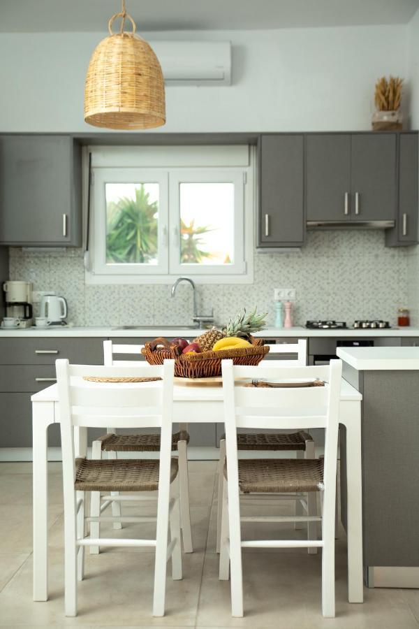 Chic & Spacious House In Rodia Heraklion 外观 照片