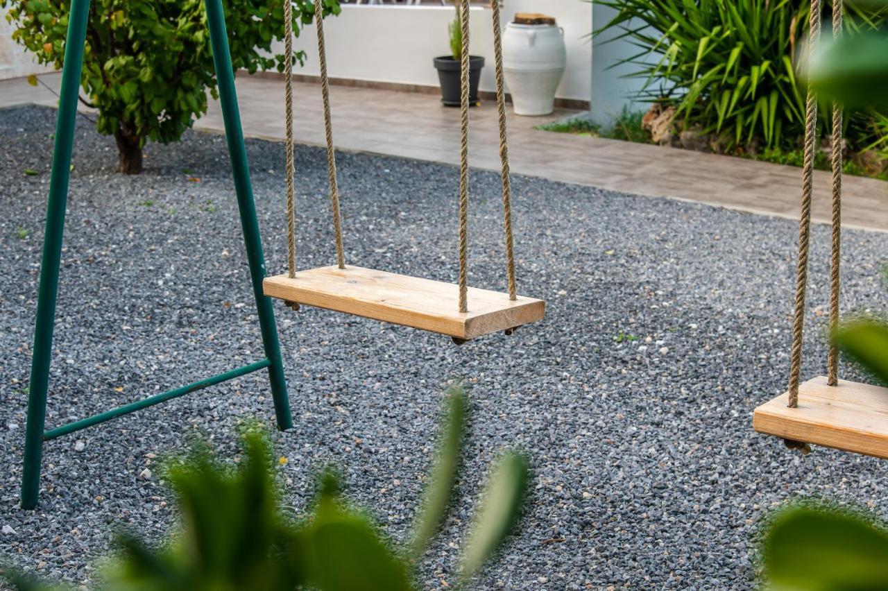 Chic & Spacious House In Rodia Heraklion 外观 照片